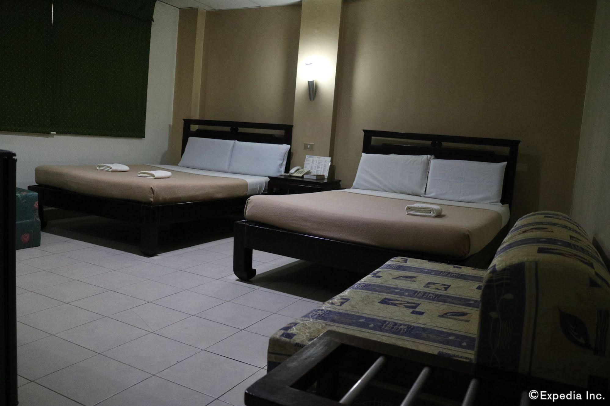 City Corporate Inn Iloilo City Dış mekan fotoğraf